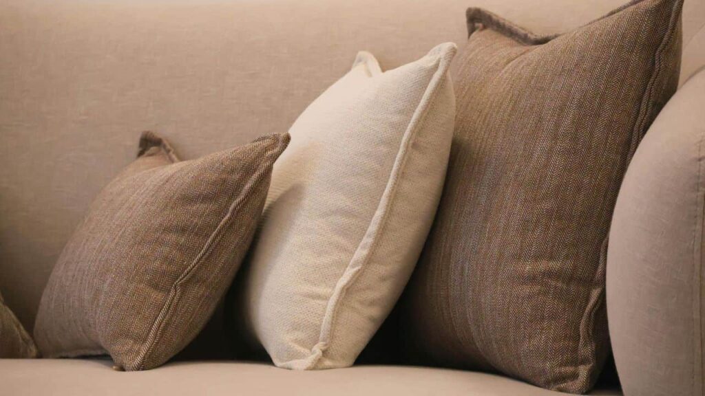 Nail the Right Cushion Size for Your Sofa